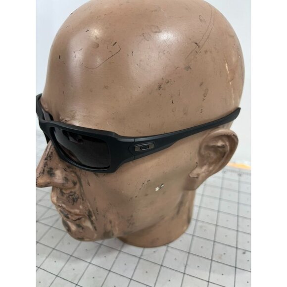 Oakley Fives Squared Sunglasses Matte Black Warn Grey Lens OO9238-1054 new - Picture 2 of 9